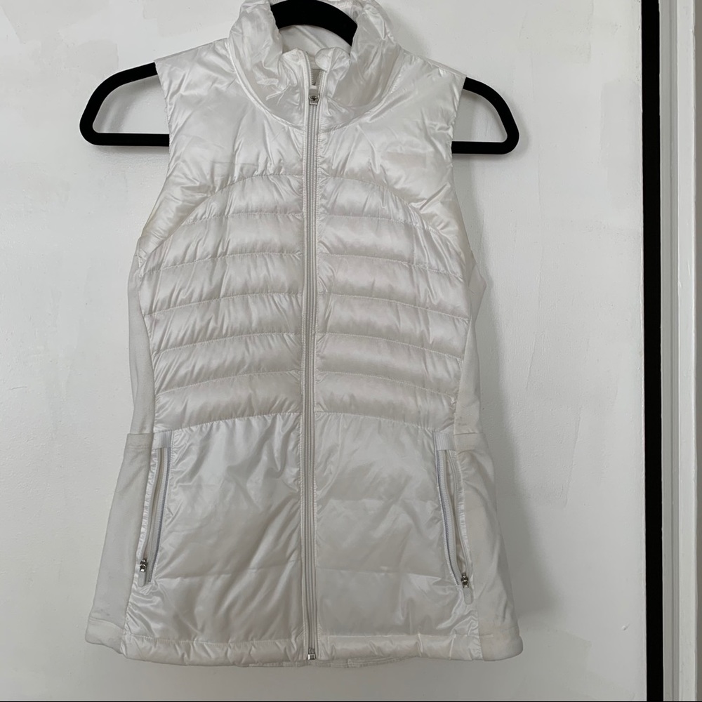 Lululemon Down for a run vest